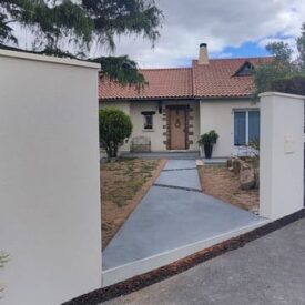 Aménagement extérieur et accès d'une maison