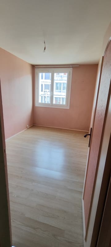Chambre avant travaux de rénovation d'un appartement