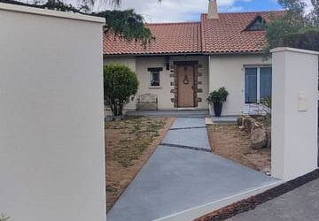 Reprise d&rsquo;une voie d&rsquo;accès à une maison d&rsquo;habitation 
