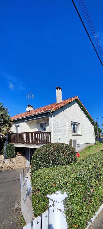 Remplacement de la couverture en tuiles d'une maison