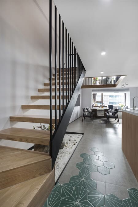 Rénovation intérieure avec aménagement d'un escalier